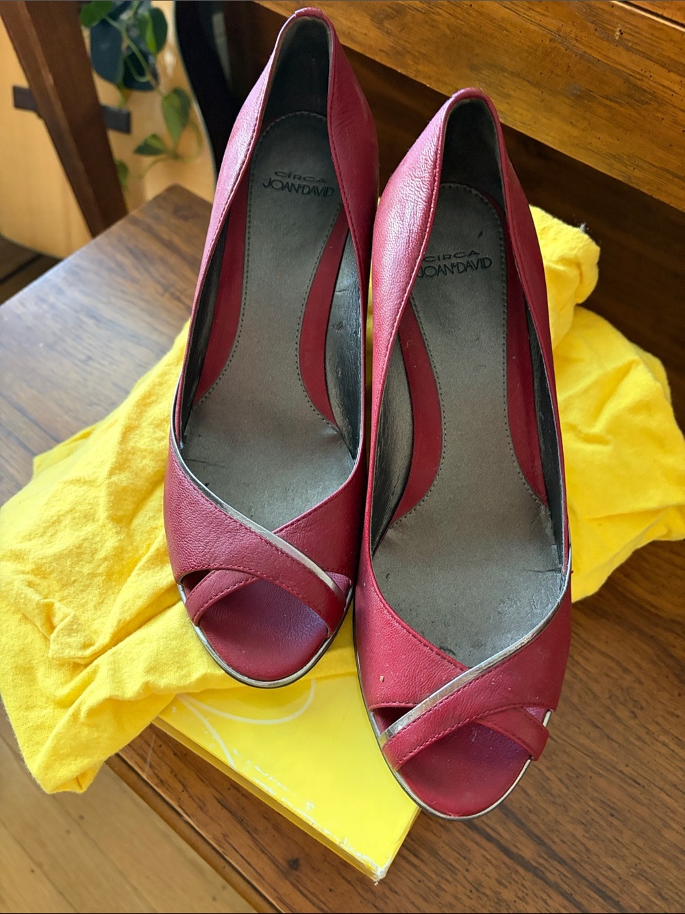 Circa Joan & David Red & Black Leather Wedge Heels – Size 7.5